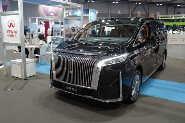WEY Gaoshan 9 (WEY 80): роскошь на шестерых — премиальный MPV от GWM дебютировал в Гонконге